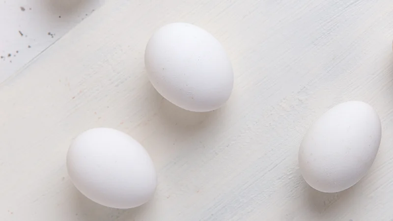 tre uova bianche - vitamina d